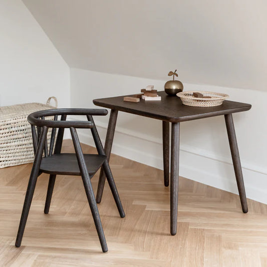 Asta børnebord, Røget eg